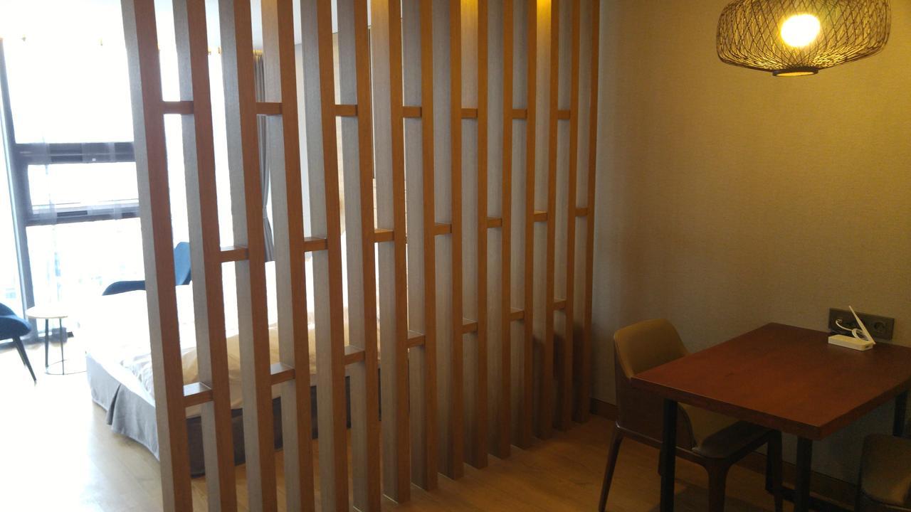 J Square Hotel And Wedding Jinju Extérieur photo