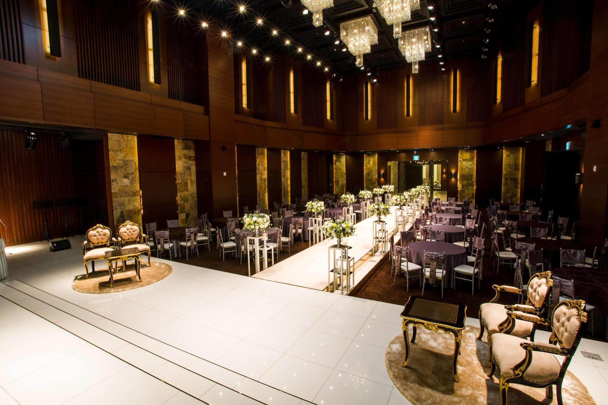 J Square Hotel And Wedding Jinju Extérieur photo