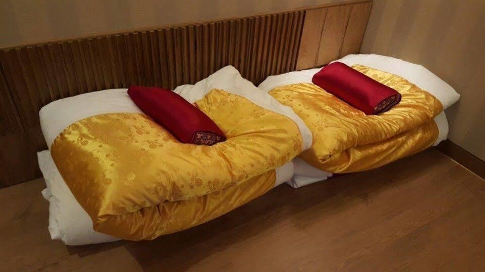 J Square Hotel And Wedding Jinju Extérieur photo
